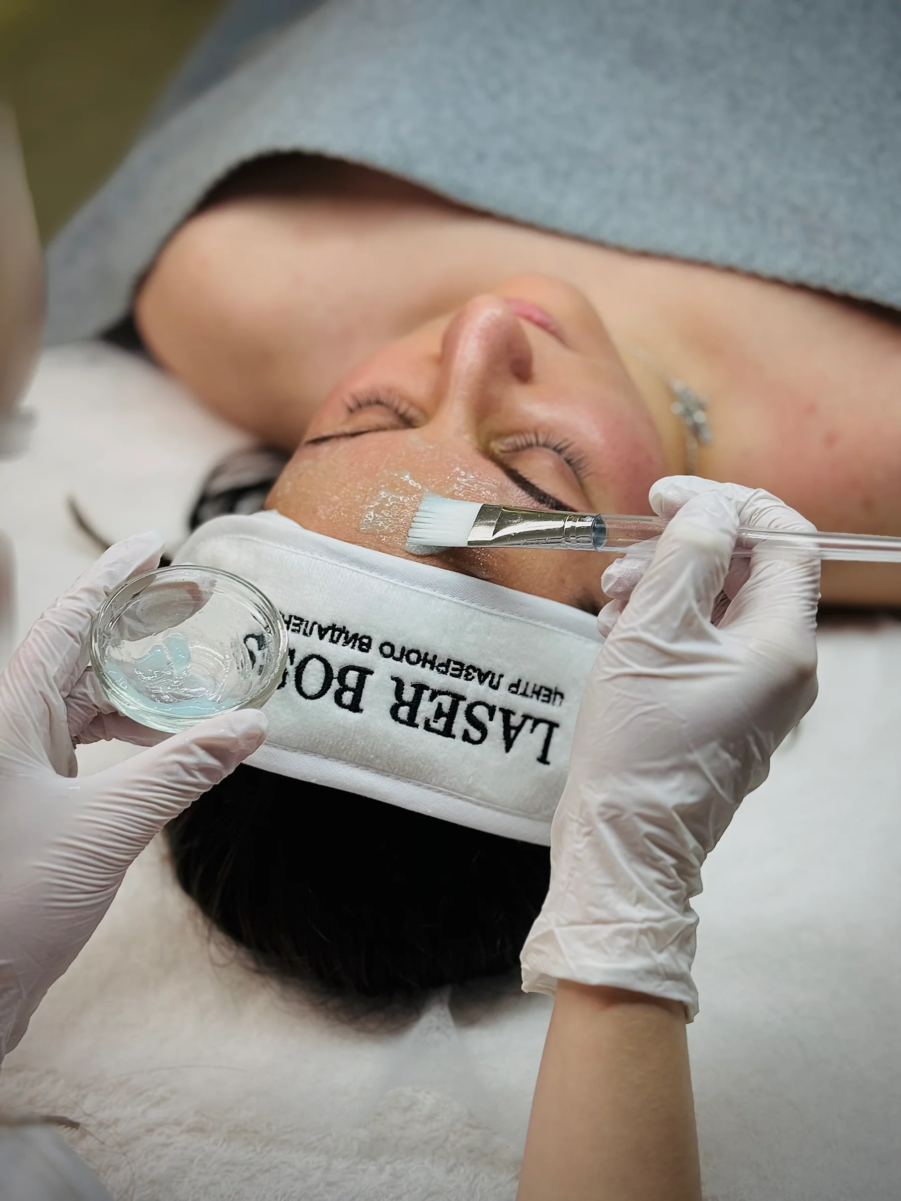 Доглядові косметологічні процедури, чистки та пілінги